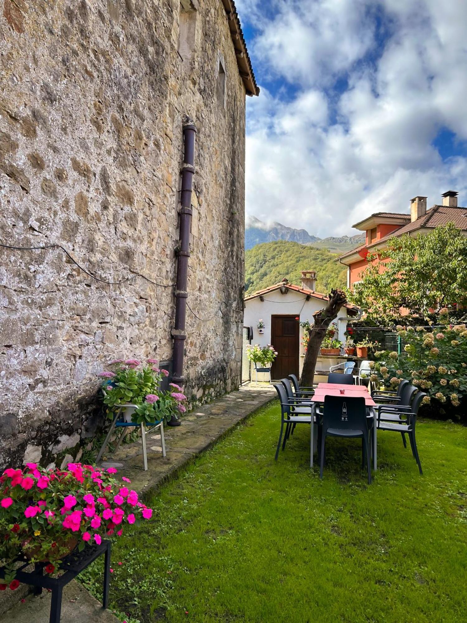 Casa Rural El Torrejon Guest House Arenas De Cabrales Bagian luar foto